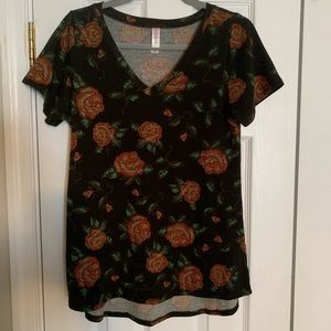 Lularoe Rose pattern Classic T